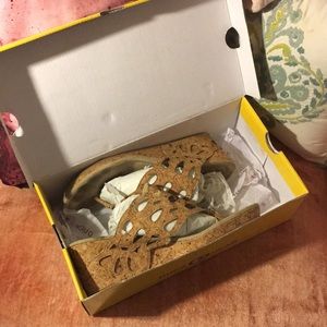 Cork style sandals duck head